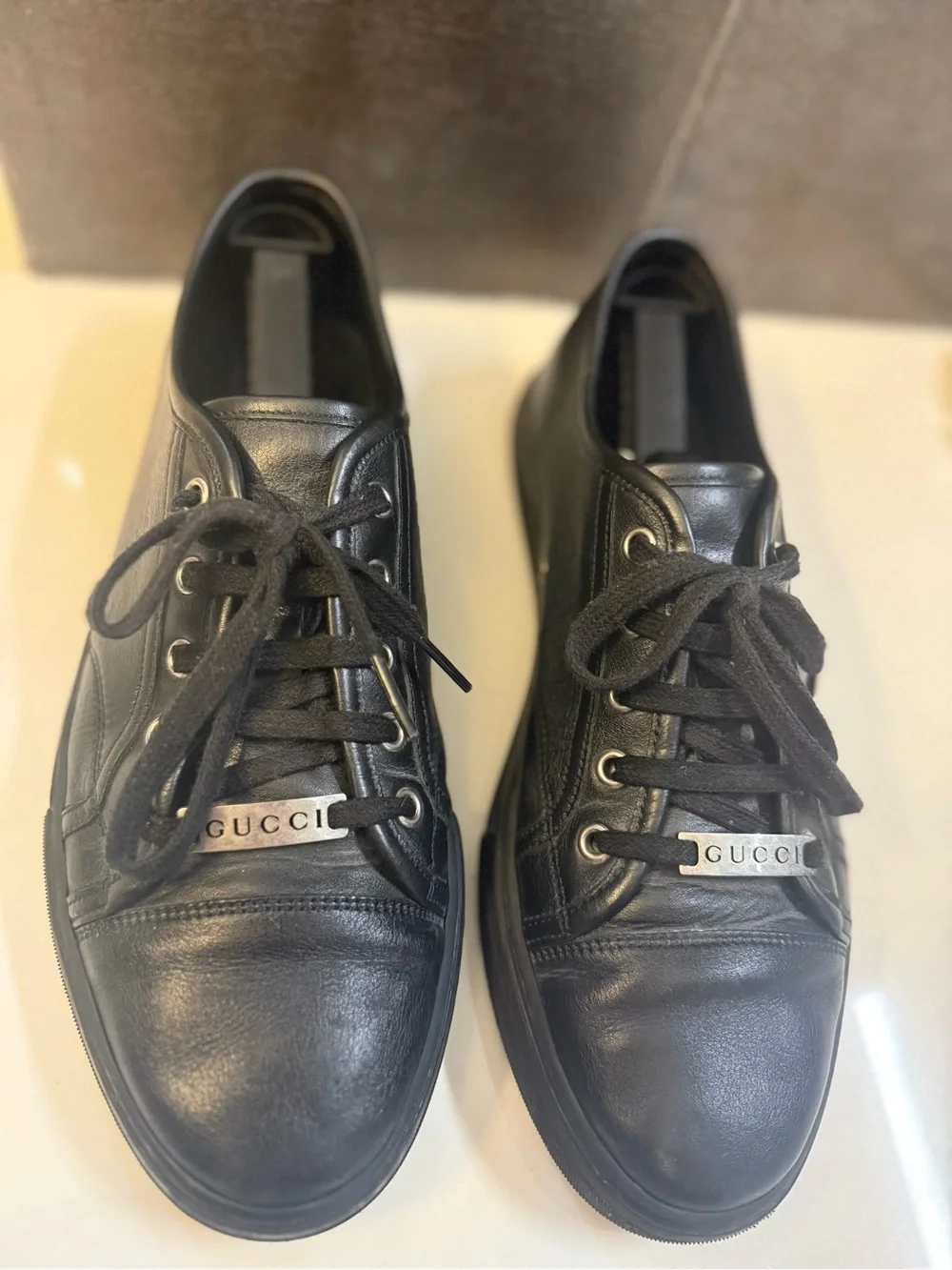 Low-Top Gucci Miro Soft Leather Sneakers